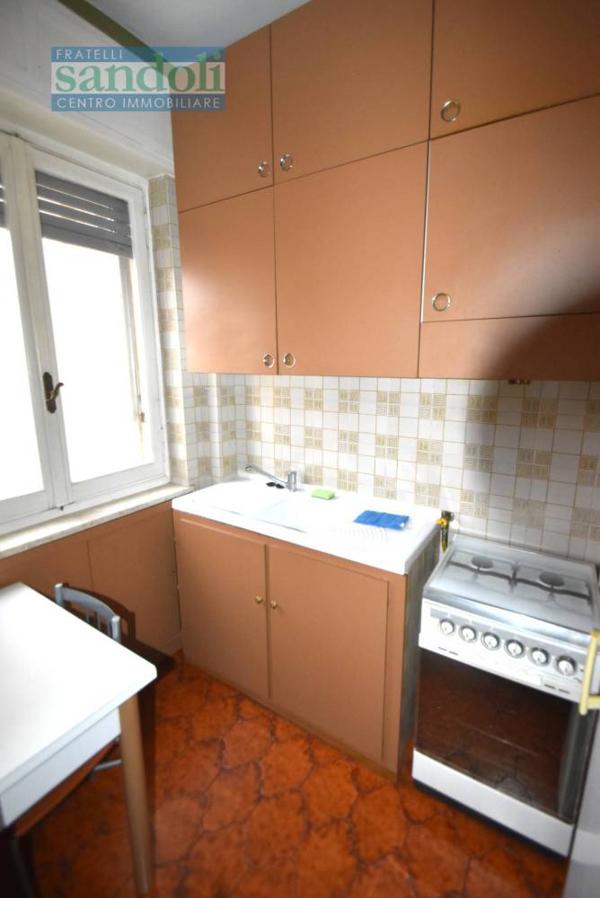 appartamento in vendita a Vercelli in zona Ospedale