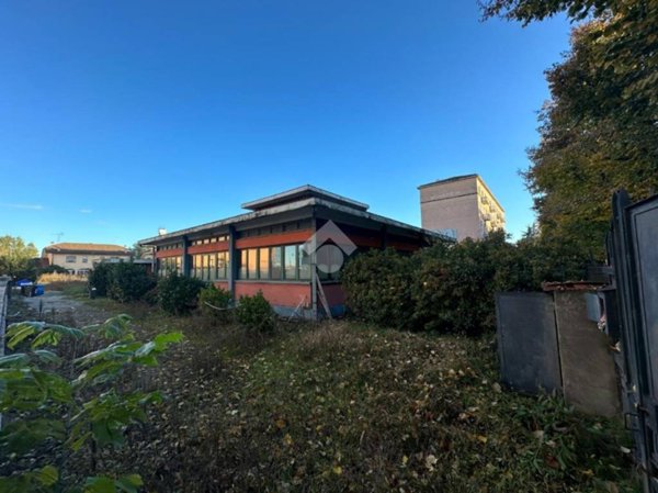 casa indipendente in vendita a Vercelli