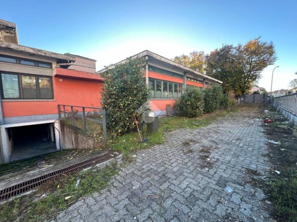 casa indipendente in vendita a Vercelli