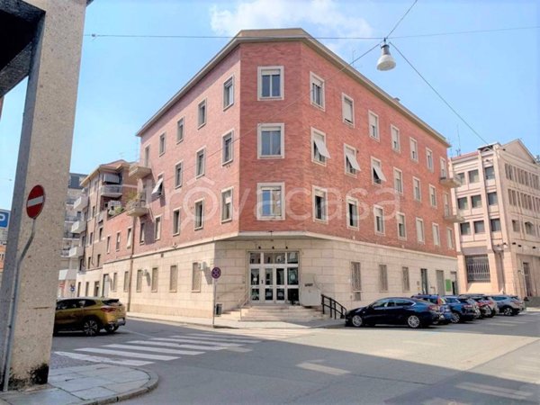 negozio in vendita a Vercelli in zona Centro Città
