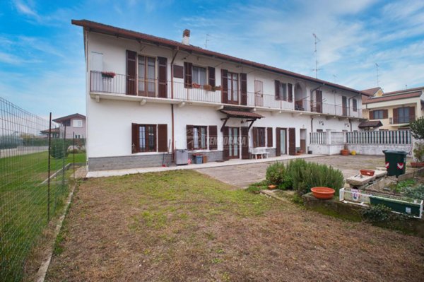 casa indipendente in vendita a Vercelli