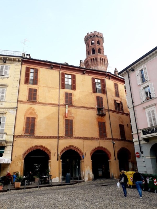 appartamento in vendita a Vercelli in zona Centro Città