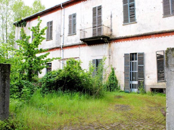 casa indipendente in vendita a Vercelli in zona Zona Belvedere