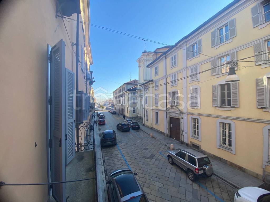 appartamento in vendita a Vercelli in zona Centro Città