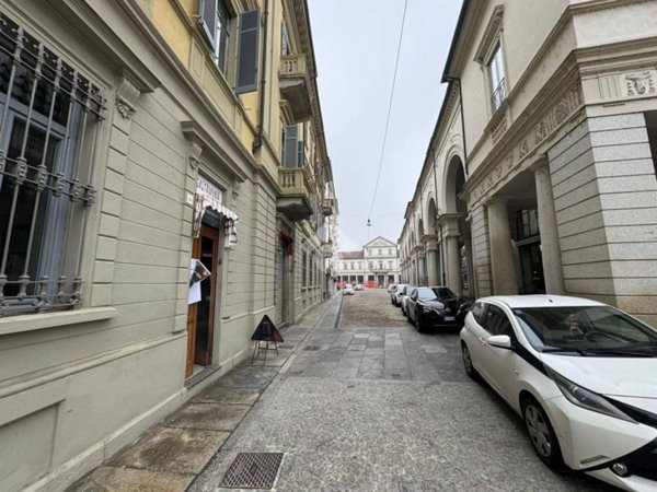 appartamento in vendita a Vercelli in zona Centro Città