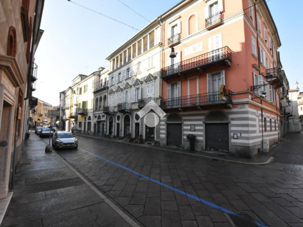 appartamento in vendita a Vercelli in zona Centro Città