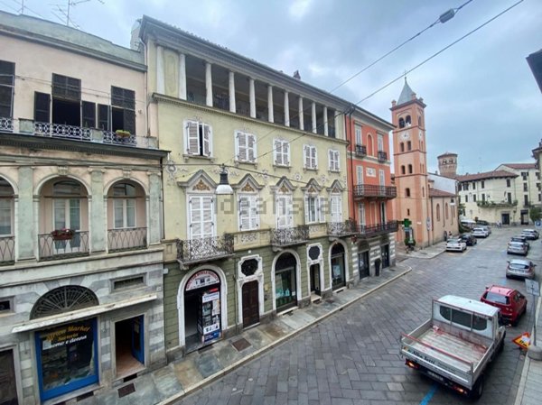 appartamento in vendita a Vercelli in zona Centro Città