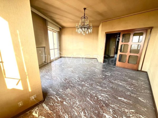 appartamento in vendita a Vercelli in zona Corso Italia
