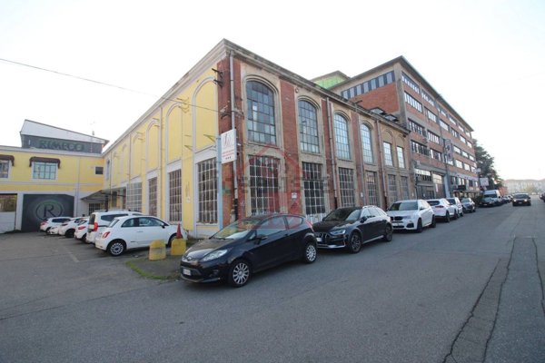 locale di sgombero in vendita a Vercelli
