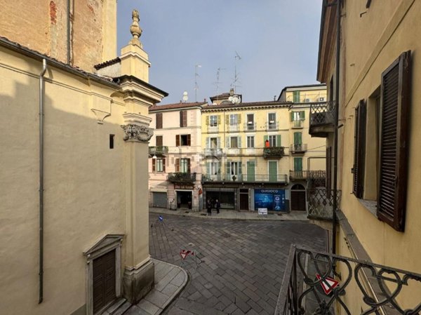 appartamento in vendita a Vercelli in zona Centro Città