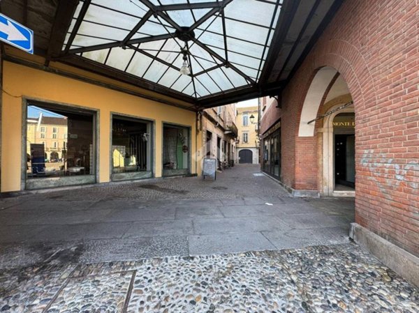 appartamento in vendita a Vercelli in zona Centro Città