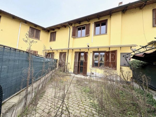 casa indipendente in vendita a Vercelli