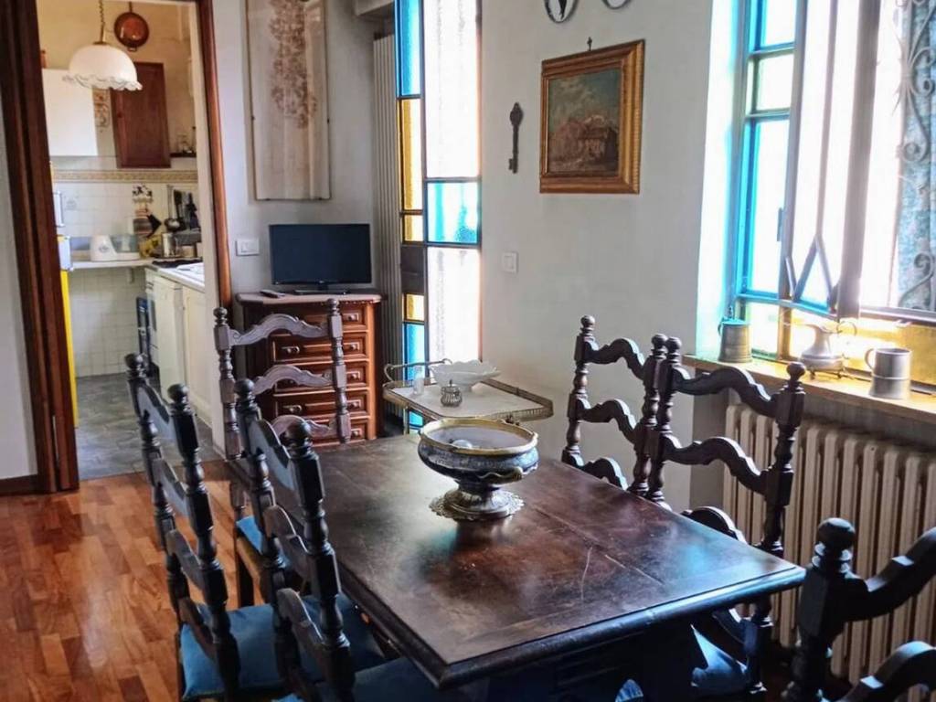 casa indipendente in vendita a Vercelli in zona Centro Città
