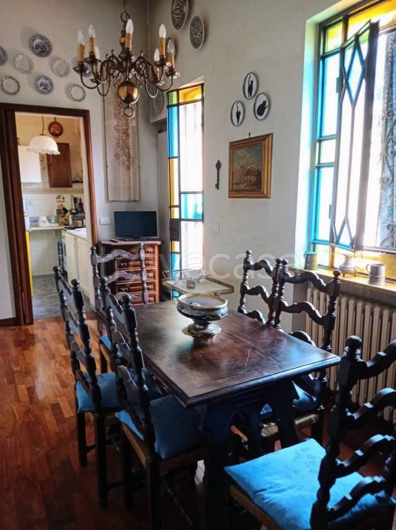 casa indipendente in vendita a Vercelli in zona Centro Città