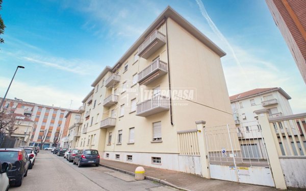 appartamento in vendita a Vercelli in zona Ospedale