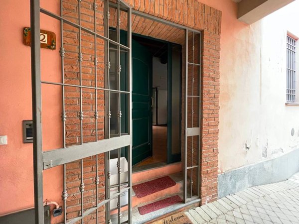 casa indipendente in vendita a Vercelli in zona Centro Città