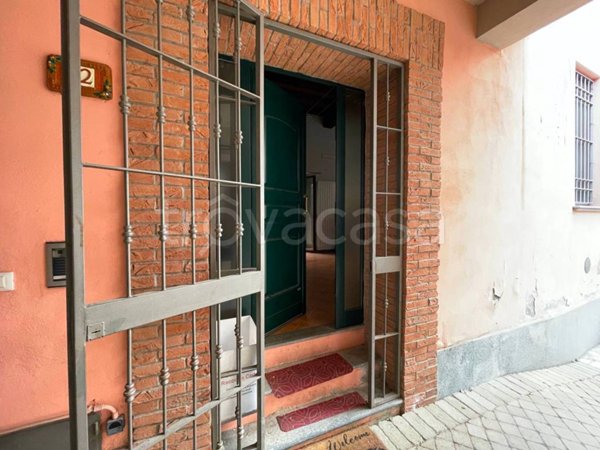 casa indipendente in vendita a Vercelli in zona Centro Città