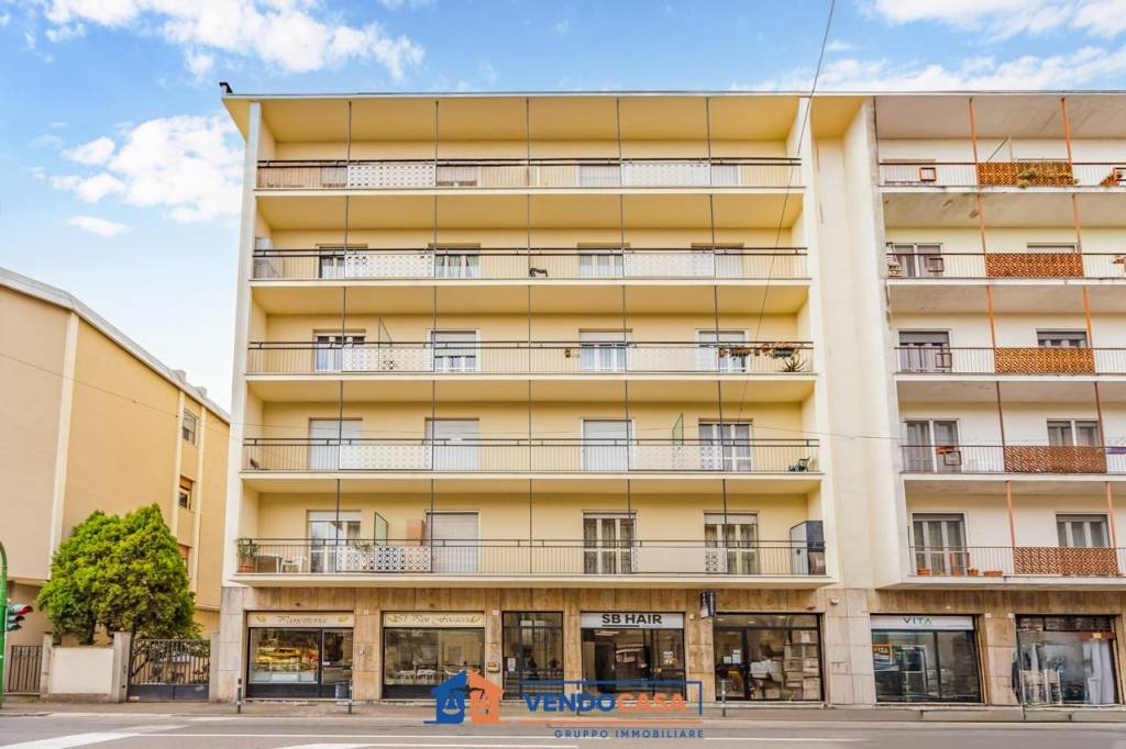 appartamento in vendita a Vercelli in zona Corso Italia