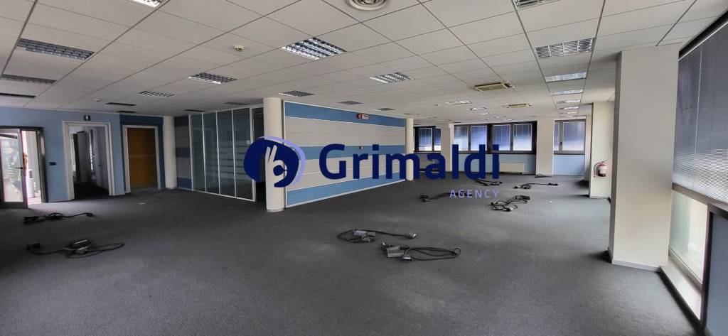 ufficio in vendita a Vercelli in zona Centro Città