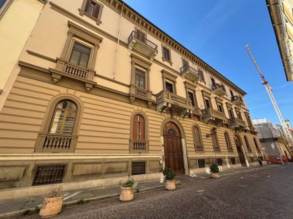 appartamento in vendita a Vercelli in zona Centro Città