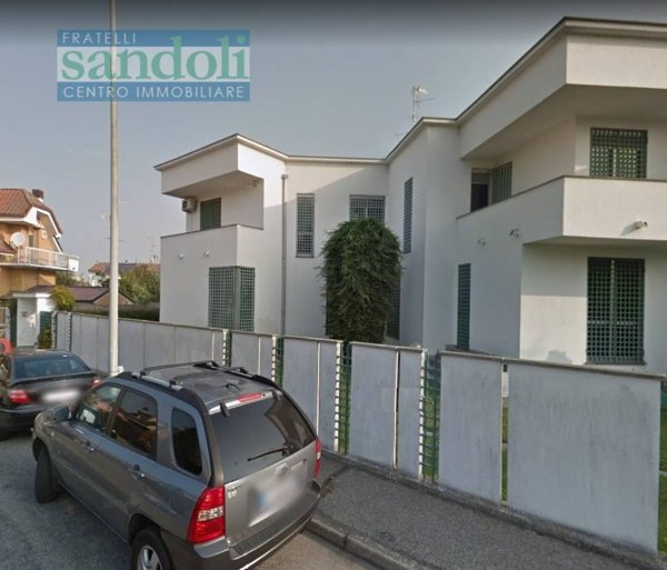 casa indipendente in vendita a Vercelli