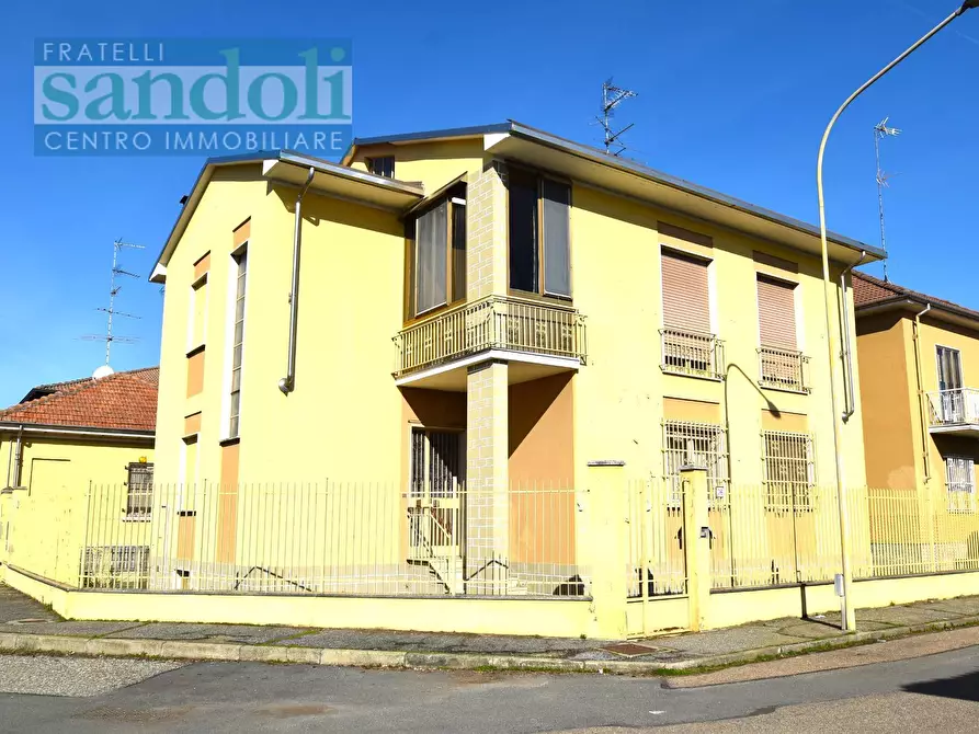 casa indipendente in vendita a Vercelli in zona Centro Città