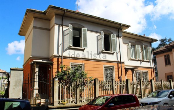 casa indipendente in vendita a Vercelli in zona Centro Città