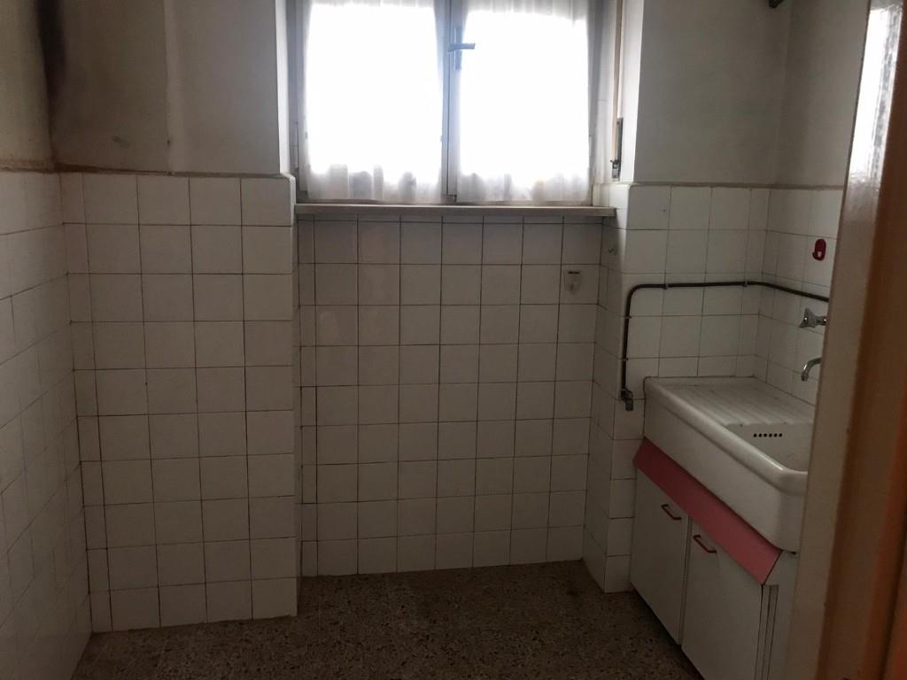appartamento in vendita a Vercelli in zona Ospedale