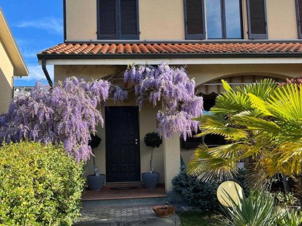 casa indipendente in vendita a Vercelli