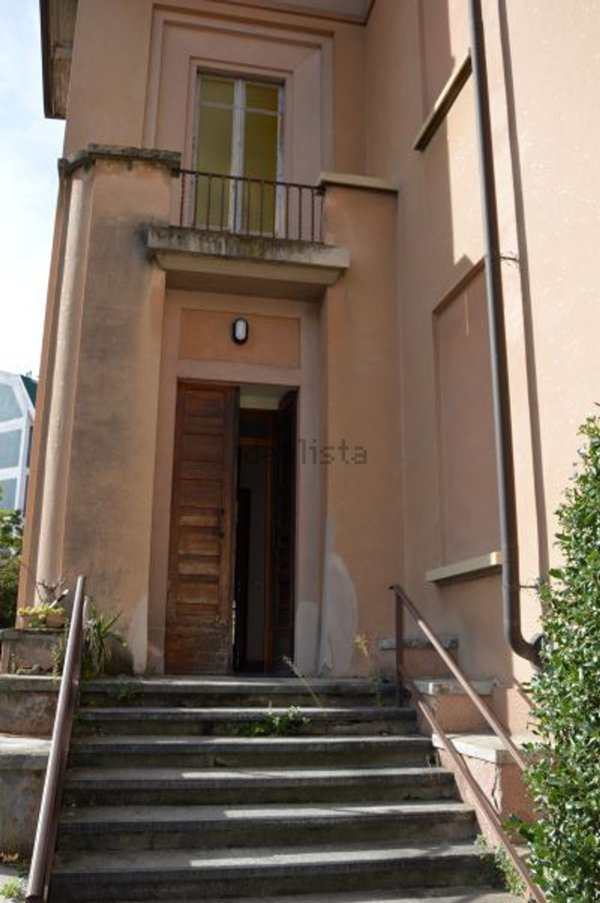 casa indipendente in vendita a Vercelli