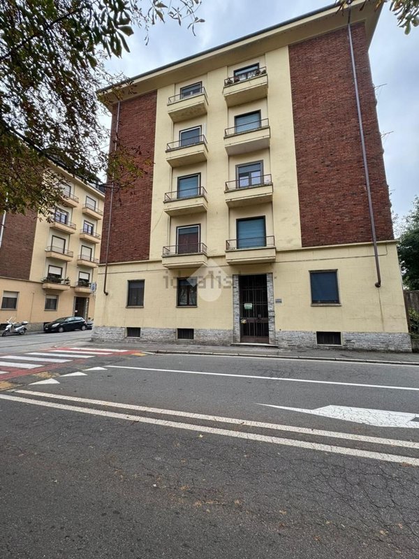 appartamento in vendita a Vercelli in zona Centro Città