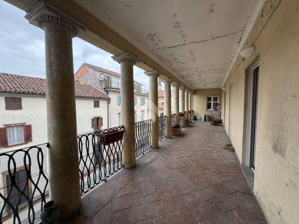 appartamento in vendita a Vercelli in zona Centro Città