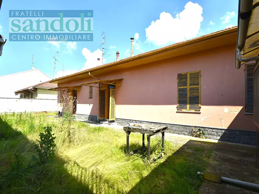 casa indipendente in vendita a Vercelli in zona Centro Città