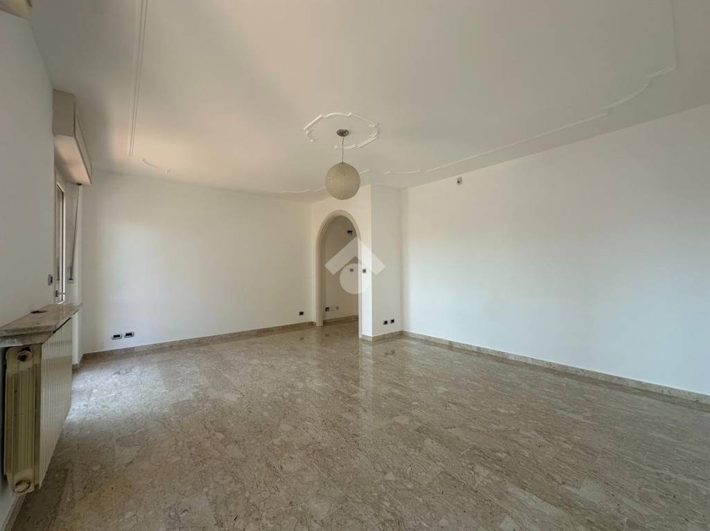 casa indipendente in vendita a Vercelli in zona Centro Città