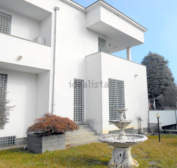 casa indipendente in vendita a Vercelli in zona Porta Torino
