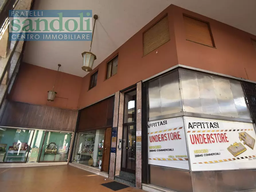ufficio in vendita a Vercelli in zona Centro Città