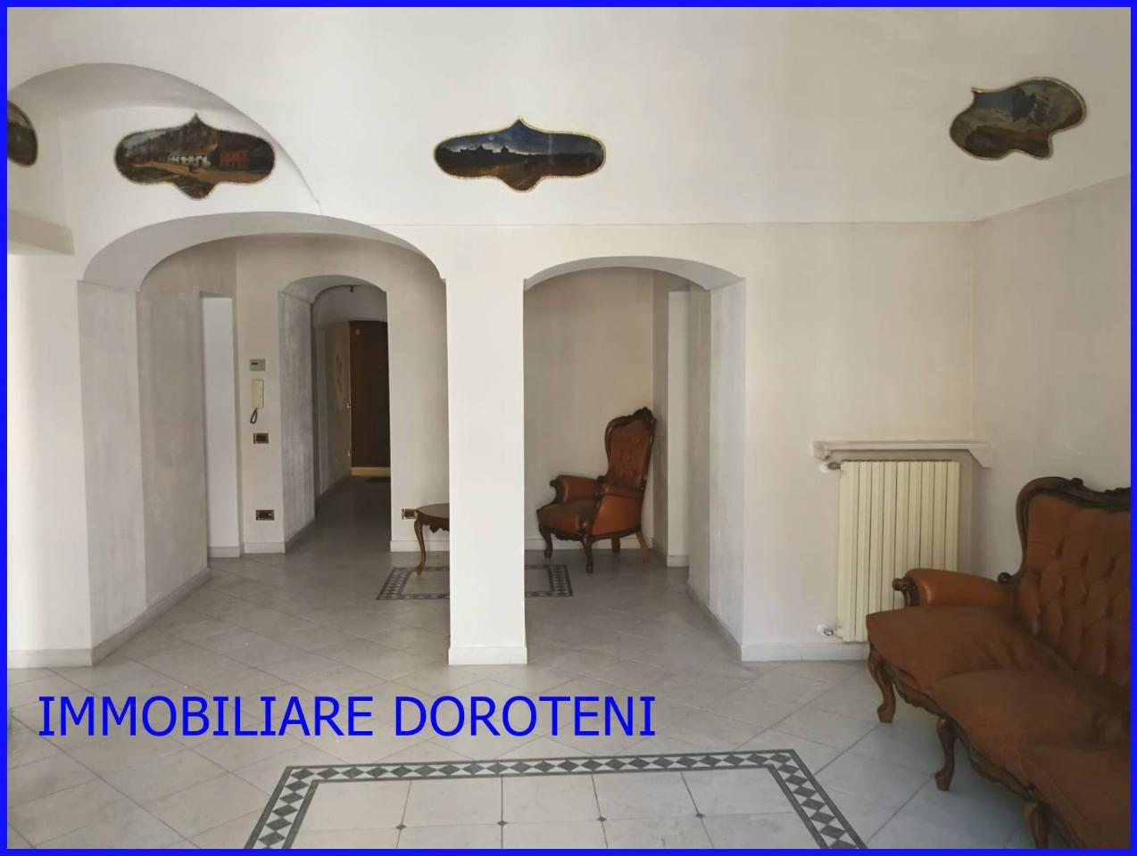 appartamento in vendita a Vercelli in zona Centro Città