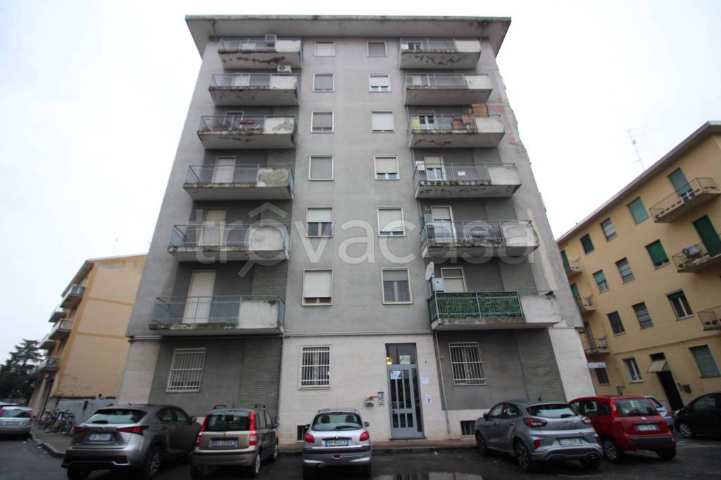 appartamento in vendita a Vercelli in zona Centro Città