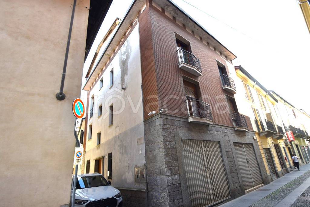 appartamento in vendita a Vercelli in zona Centro Città