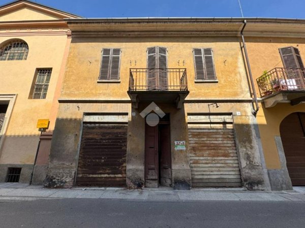 casa indipendente in vendita a Vercelli in zona Centro Città