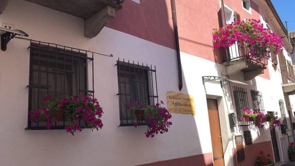 casa indipendente in vendita a Vercelli in zona Centro Città