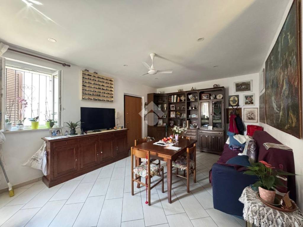casa indipendente in vendita a Vercelli in zona Cappuccini