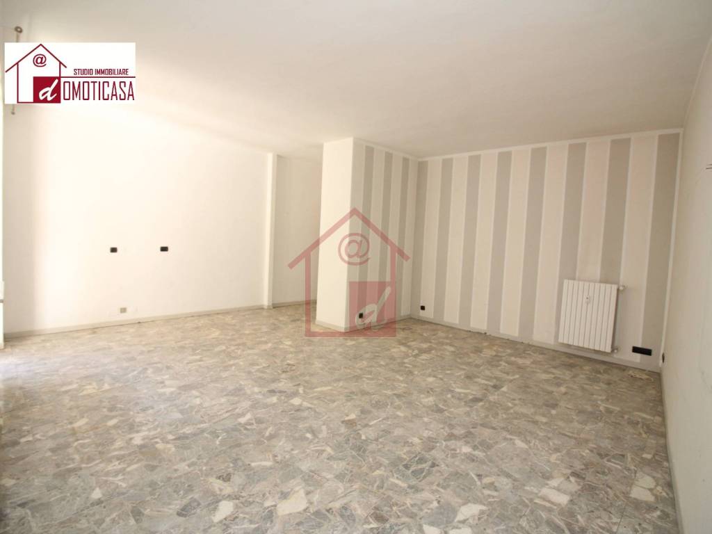 appartamento in vendita a Vercelli in zona Centro Città