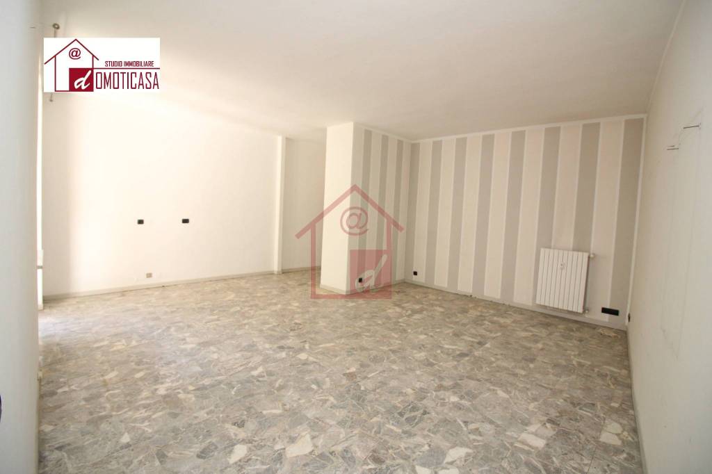 appartamento in vendita a Vercelli in zona Centro Città