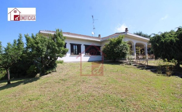 casa indipendente in vendita a Vercelli