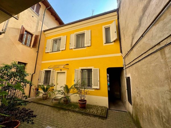 appartamento in vendita a Vercelli in zona Centro Città