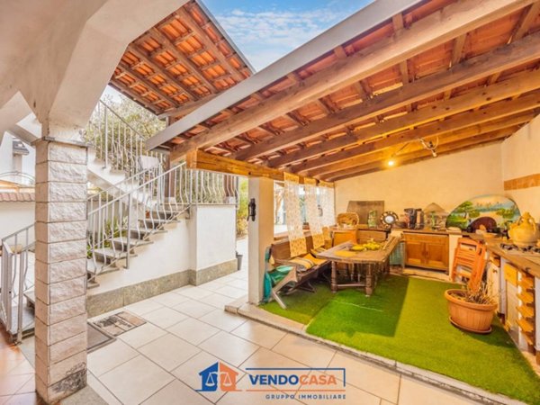 casa indipendente in vendita a Vercelli in zona Porta Torino