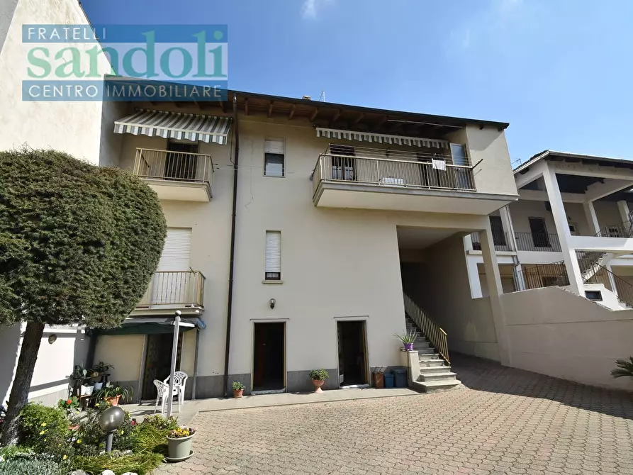 casa indipendente in vendita a Vercelli in zona Centro Città