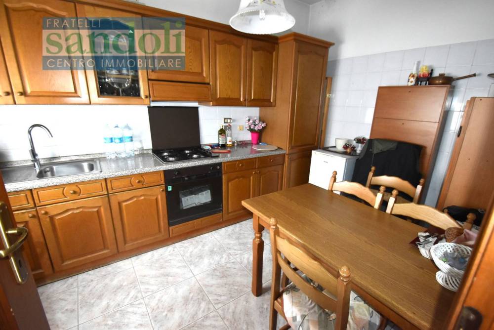 casa indipendente in vendita a Vercelli in zona Via Trino