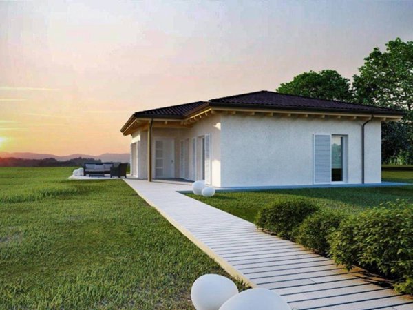 casa indipendente in vendita a Vercelli in zona Centro Città